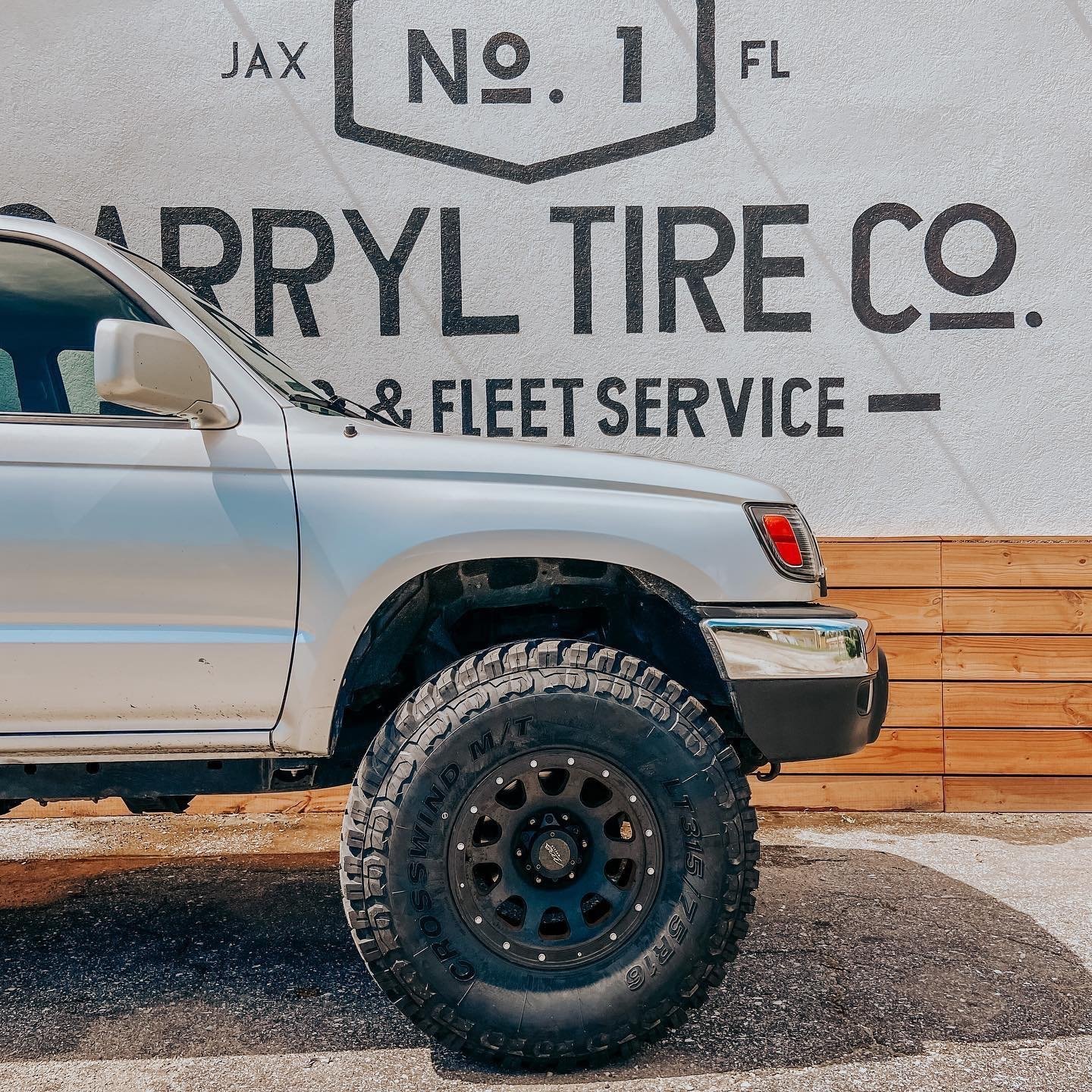 Truck outside Carryl Tire Co. in Jacksonville, FL