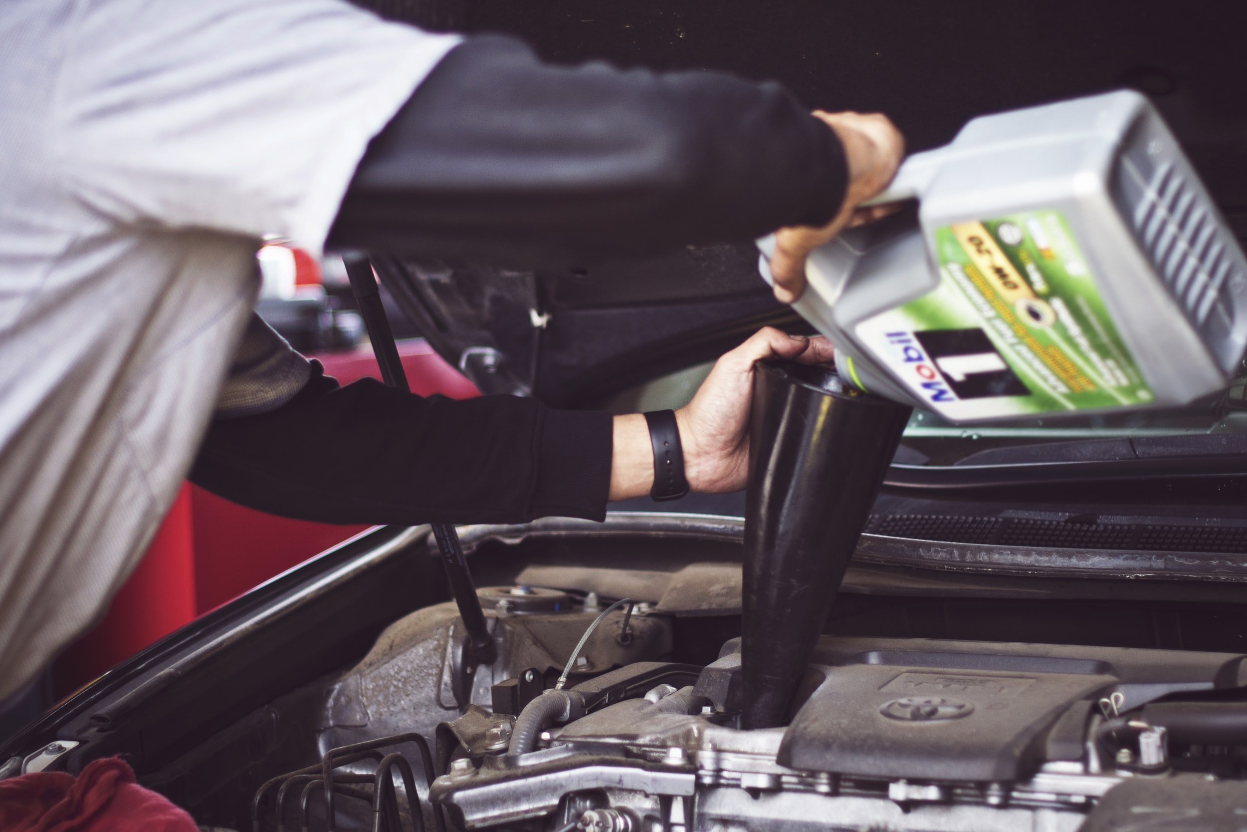5 Reasons To Get Your Oil Changed